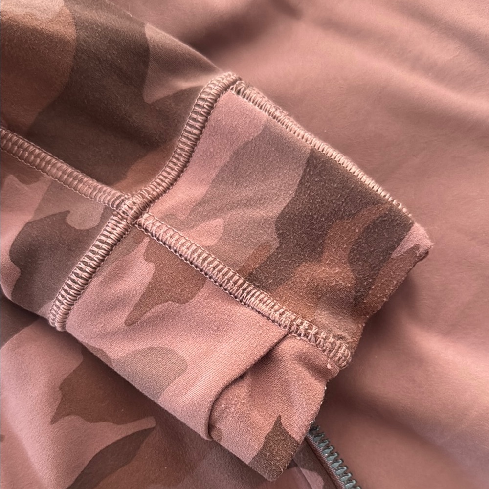 Lululemon Hooded Camouflage Define Jacket Nulu Size 6 - Picture 2 of 4